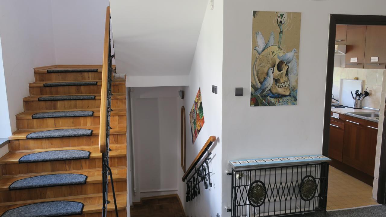 Wierzbno Hostel Варшава Екстер'єр фото